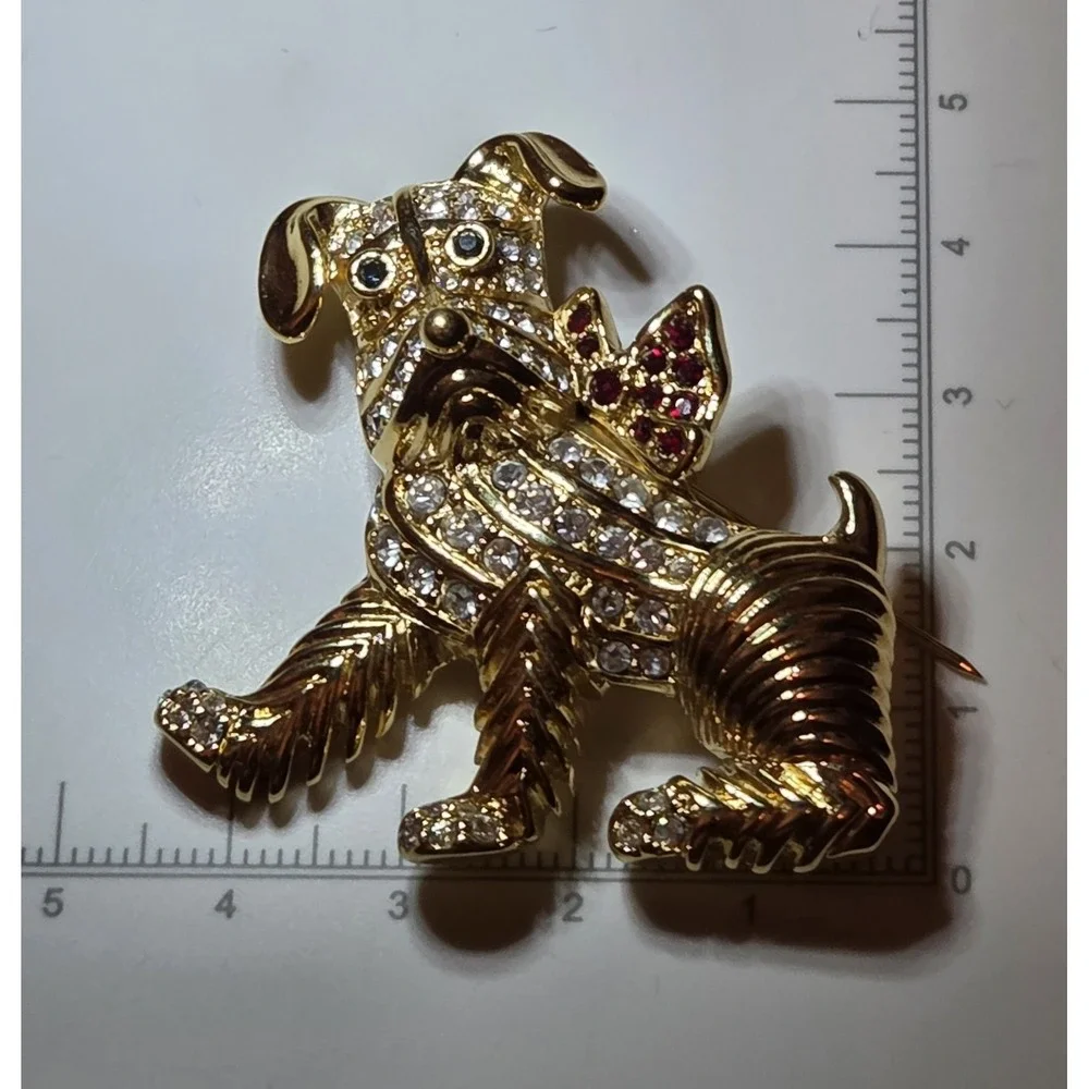Vtg KJL Kenneth Jay Lane Gold Tone Rhinestone Dog Terrier With Bow Pin Brooch 2